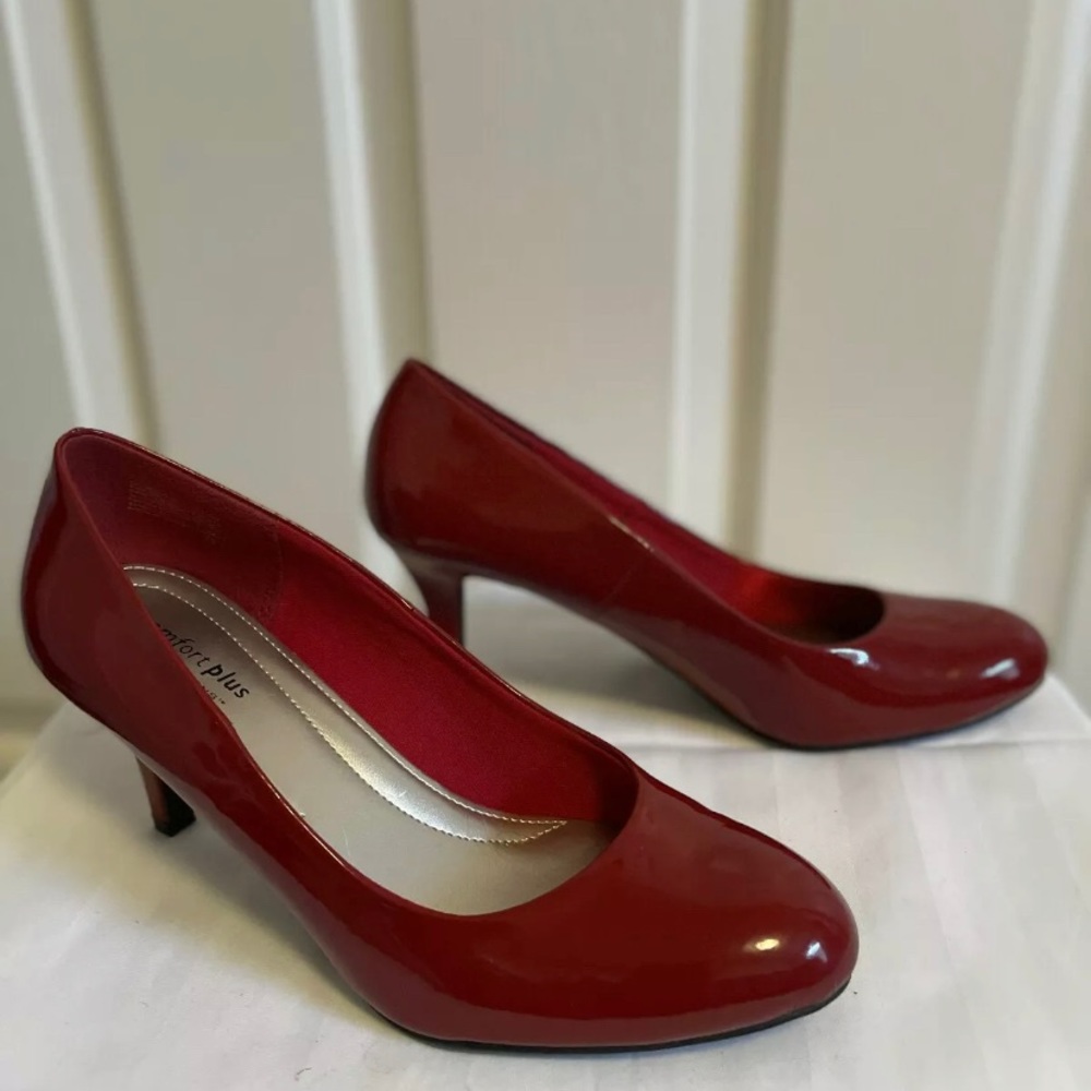 Womens Comfort Plus by Predictions 9W Red 3" Pumps Round Toe Faux Patten Leather